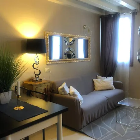 Giotto Luxury & شقة فندقية ميستر