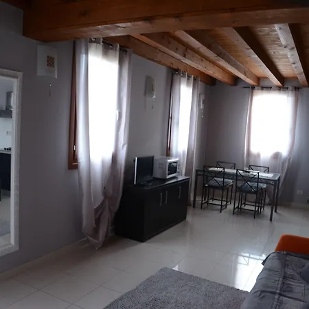 Giotto Luxury & شقة فندقية