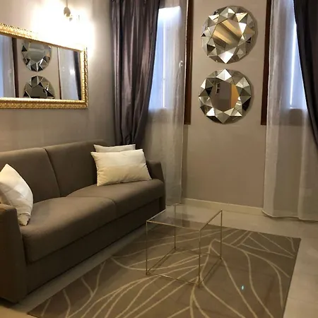 Giotto Luxury & شقة فندقية 4*